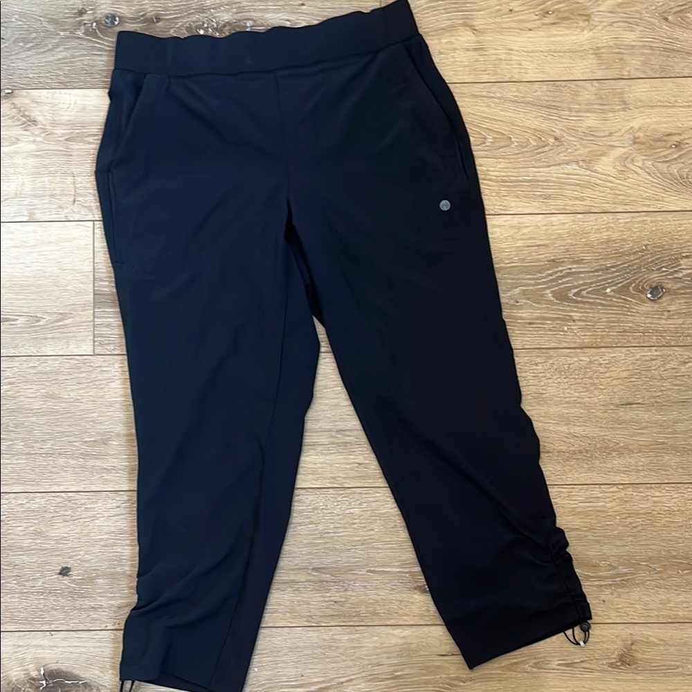 APANA Black Joggers with Drawstring Ruched Bottom Cropped Pants